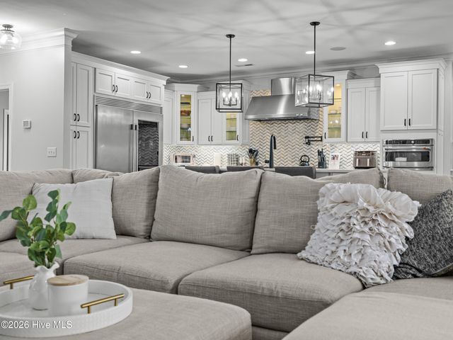 201 Saint Charles Lane, Jacksonville, NC 28546