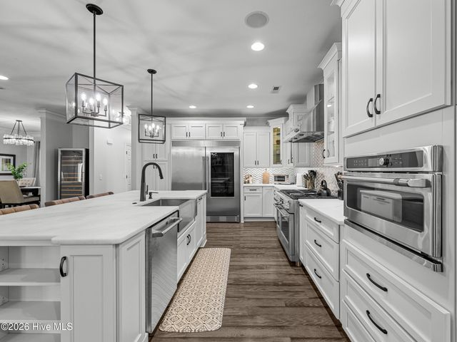 201 Saint Charles Lane, Jacksonville, NC 28546