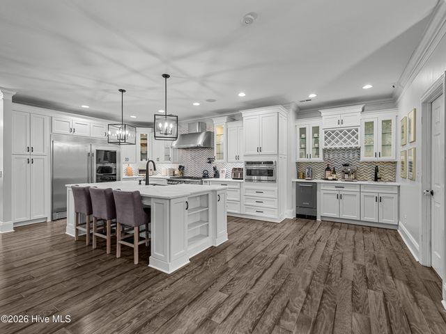 201 Saint Charles Lane, Jacksonville, NC 28546