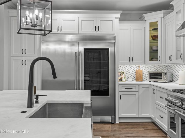 201 Saint Charles Lane, Jacksonville, NC 28546