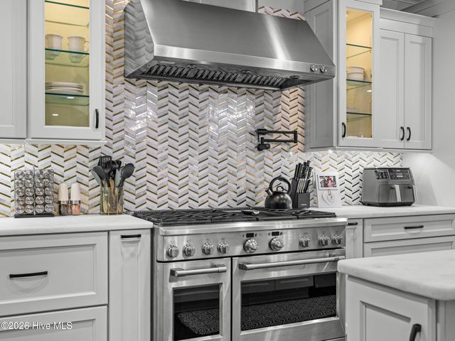 201 Saint Charles Lane, Jacksonville, NC 28546