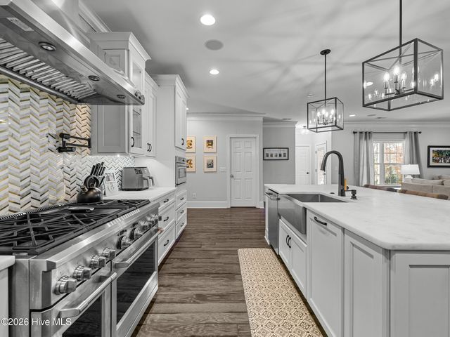 201 Saint Charles Lane, Jacksonville, NC 28546