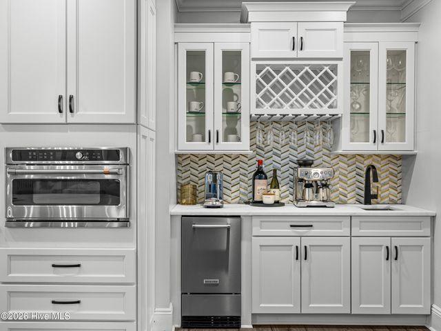 201 Saint Charles Lane, Jacksonville, NC 28546