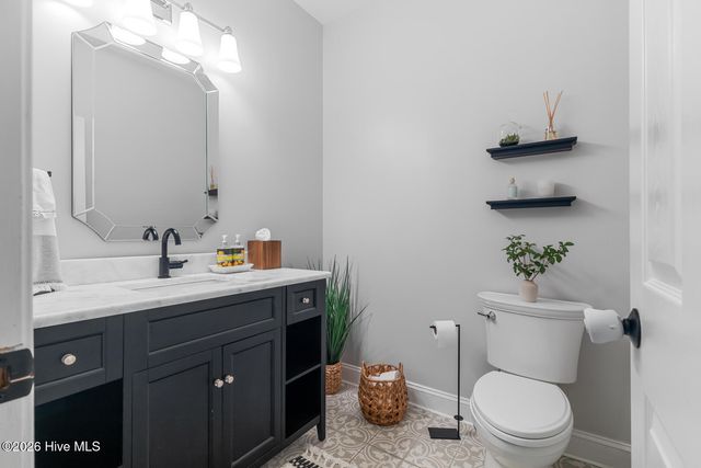 201 Saint Charles Lane, Jacksonville, NC 28546