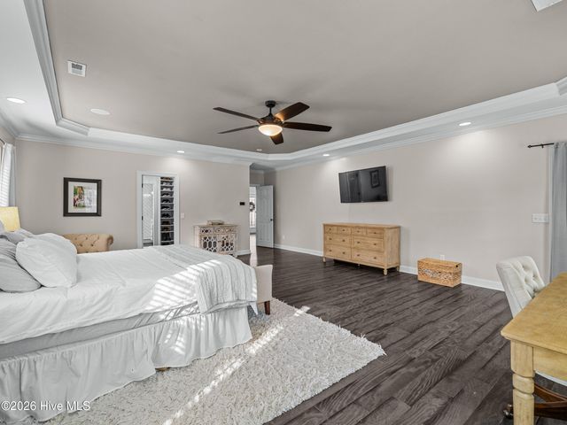 201 Saint Charles Lane, Jacksonville, NC 28546