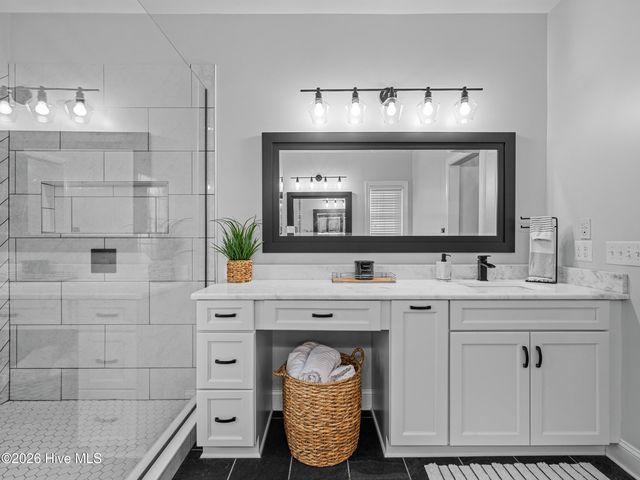 201 Saint Charles Lane, Jacksonville, NC 28546