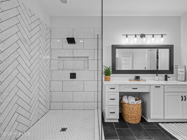 201 Saint Charles Lane, Jacksonville, NC 28546