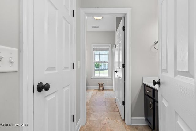 201 Saint Charles Lane, Jacksonville, NC 28546