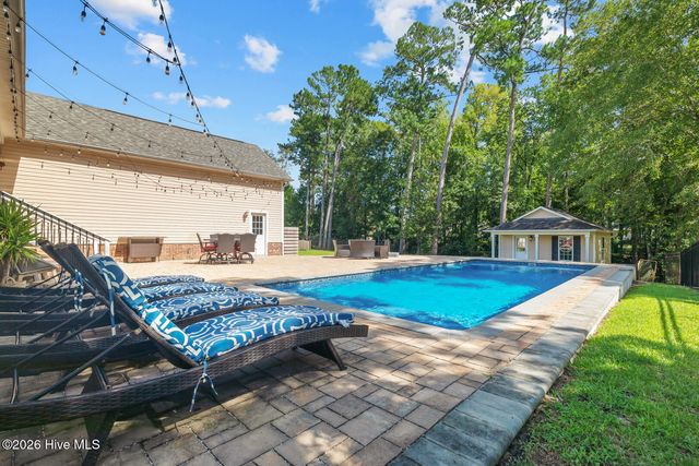 201 Saint Charles Lane, Jacksonville, NC 28546