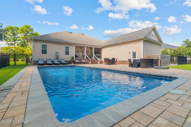 201 Saint Charles Lane, Jacksonville, NC 28546