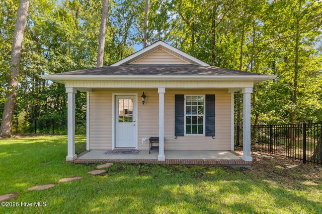 201 Saint Charles Lane, Jacksonville, NC 28546