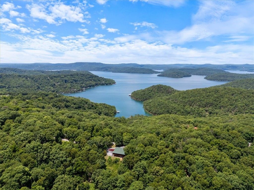 7 Viewpoint Drive, Eureka Springs, AR 72631