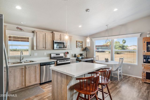 46423 W TROTTER Road, Wickenburg, AZ 85390