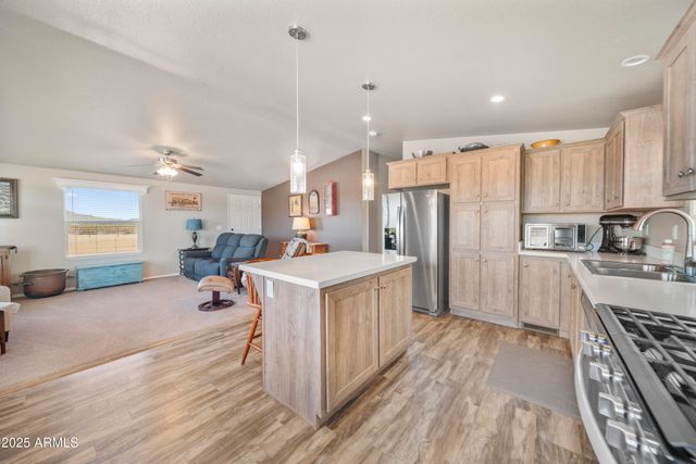 46423 W TROTTER Road, Wickenburg, AZ 85390