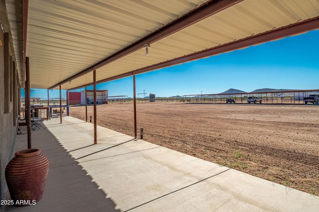 46423 W TROTTER Road, Wickenburg, AZ 85390