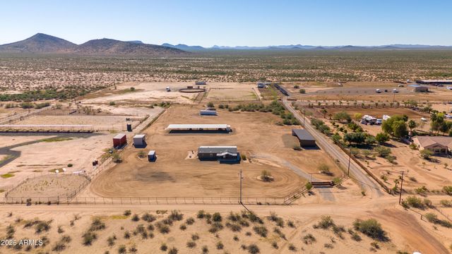 46423 W TROTTER Road, Wickenburg, AZ 85390