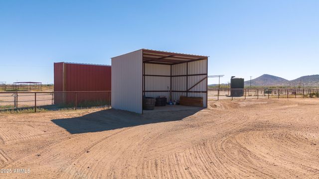46423 W TROTTER Road, Wickenburg, AZ 85390