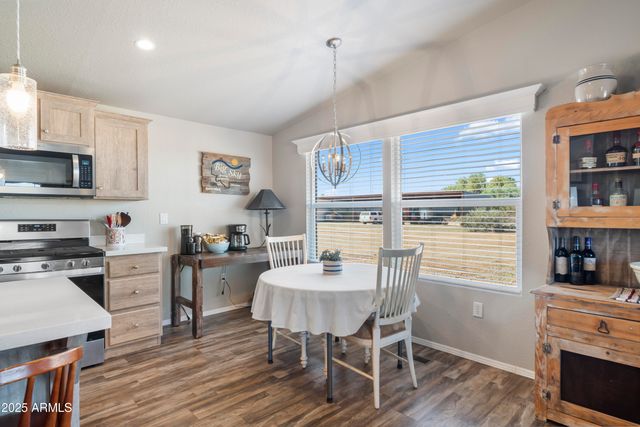 46423 W TROTTER Road, Wickenburg, AZ 85390