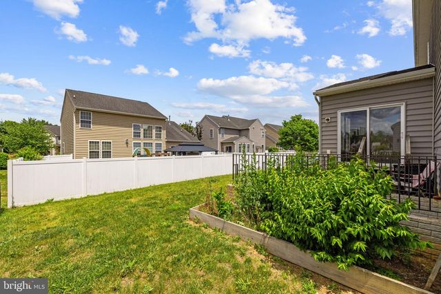 73 THORTON HALL RD, Kearneysville, WV 25430