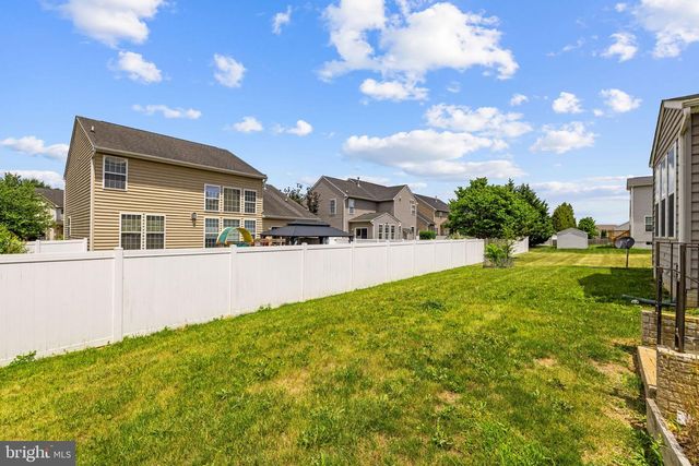 73 THORTON HALL RD, Kearneysville, WV 25430