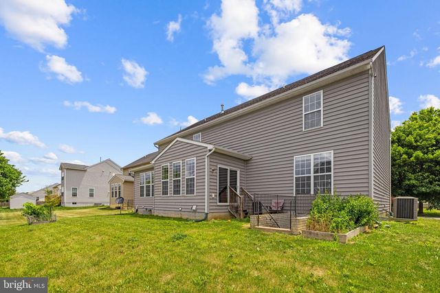 73 THORTON HALL RD, Kearneysville, WV 25430