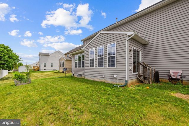 73 THORTON HALL RD, Kearneysville, WV 25430