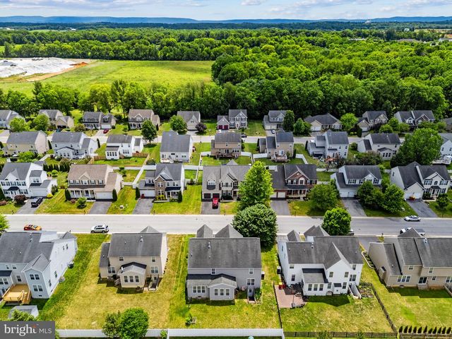 73 THORTON HALL RD, Kearneysville, WV 25430