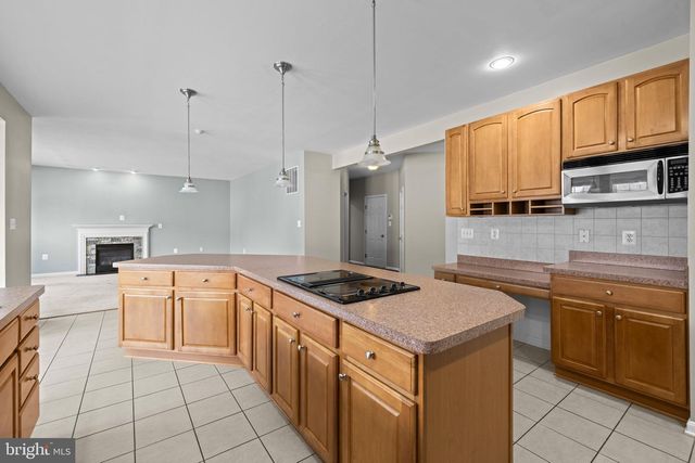 73 THORTON HALL RD, Kearneysville, WV 25430