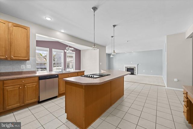 73 THORTON HALL RD, Kearneysville, WV 25430