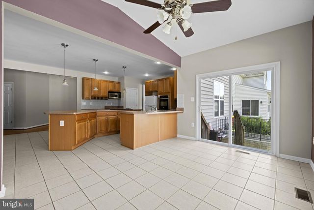 73 THORTON HALL RD, Kearneysville, WV 25430