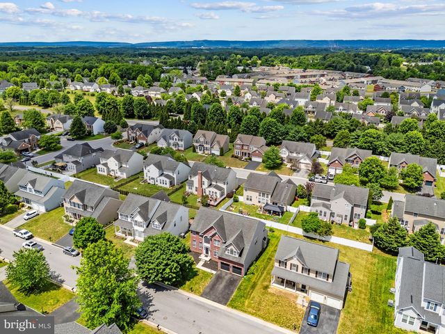 73 THORTON HALL RD, Kearneysville, WV 25430