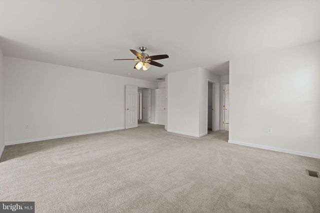 73 THORTON HALL RD, Kearneysville, WV 25430
