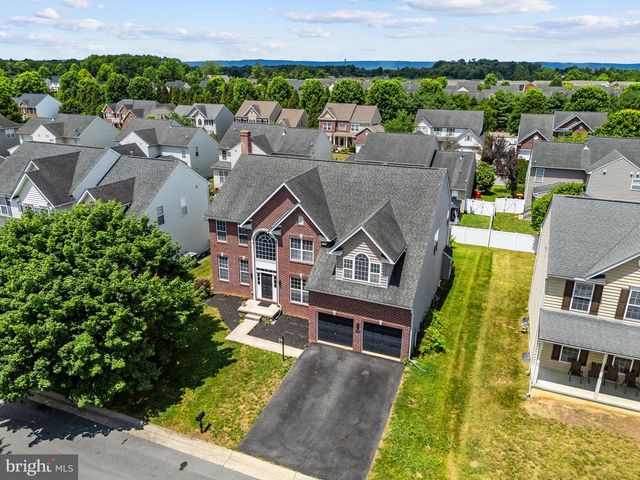 73 THORTON HALL RD, Kearneysville, WV 25430