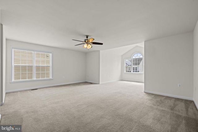 73 THORTON HALL RD, Kearneysville, WV 25430