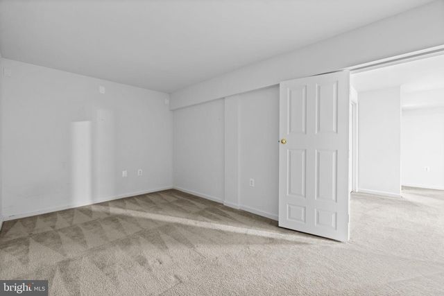 73 THORTON HALL RD, Kearneysville, WV 25430
