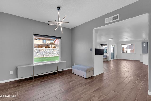 6341 Cougar Ridge Lane, El Paso, TX 79912