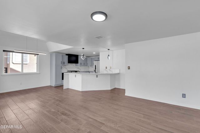 6341 Cougar Ridge Lane, El Paso, TX 79912