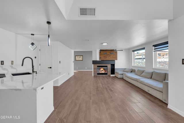 6341 Cougar Ridge Lane, El Paso, TX 79912