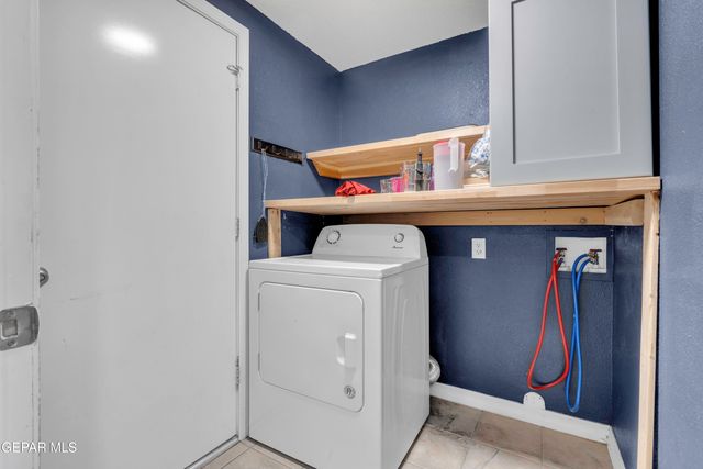 6341 Cougar Ridge Lane, El Paso, TX 79912