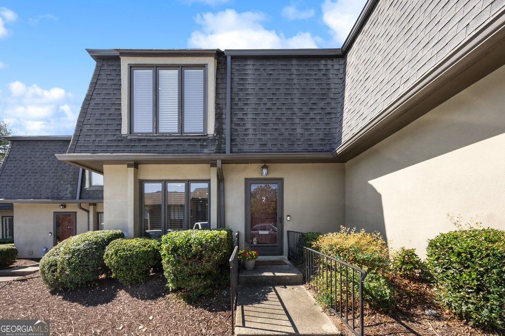 7 Ivy Gates NE, Atlanta, GA 30342 — photo 2