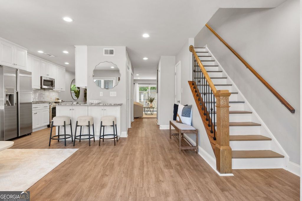 7 Ivy Gates NE, Atlanta, GA 30342 — photo 3