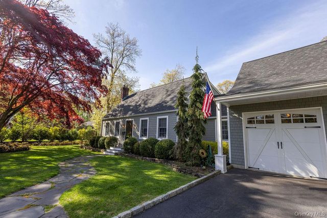 58 Cherry Lane, Smithtown, NY 11787