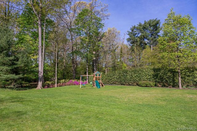 58 Cherry Lane, Smithtown, NY 11787