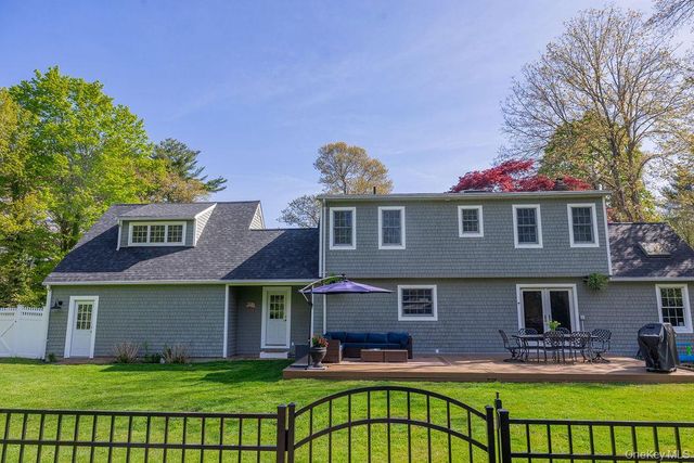 58 Cherry Lane, Smithtown, NY 11787