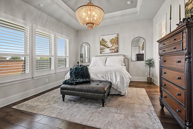 641 Kickapoo Court, Webster, TX 77598