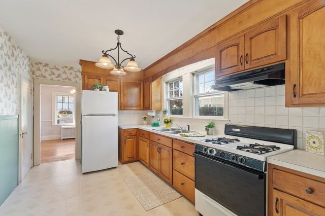 124 Luce Street, Lowell, MA 01852