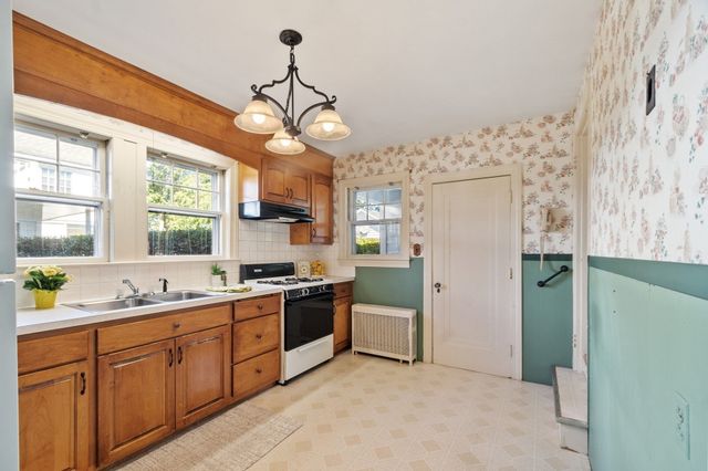 124 Luce Street, Lowell, MA 01852