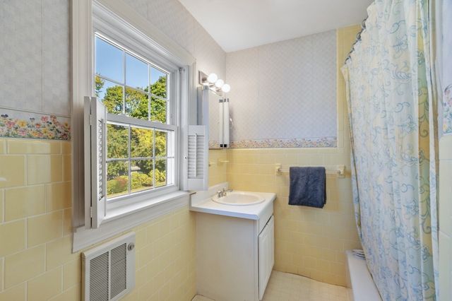 124 Luce Street, Lowell, MA 01852