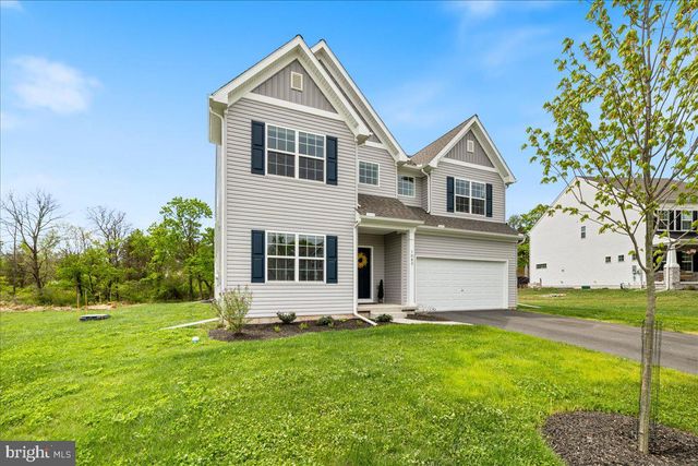 1083 SMYTH LN, Pennsburg, PA 18073