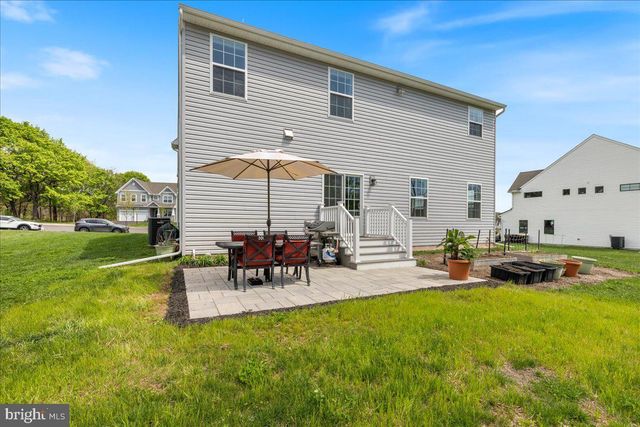 1083 SMYTH LN, Pennsburg, PA 18073